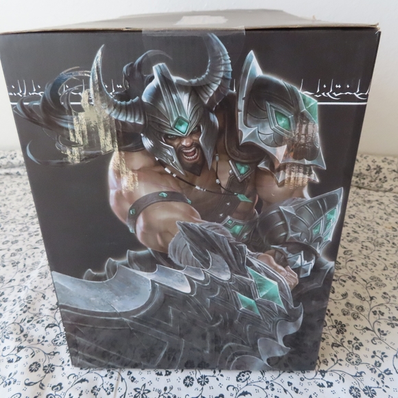 League Of Legends Ryze & Tryndamere Statue Limited Edition - Picture 5 of 5